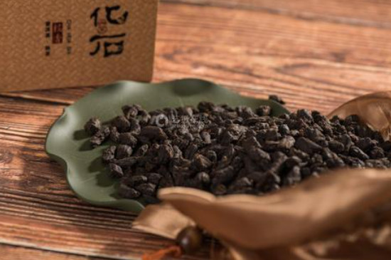普洱碎銀子多少錢一斤，真正的碎銀子茶葉多少錢