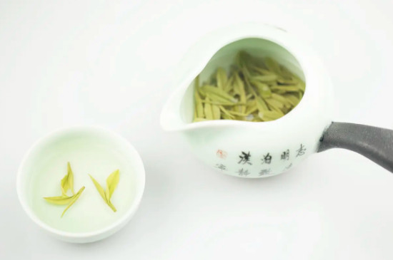 安吉白茶明前茶和雨前茶的区别