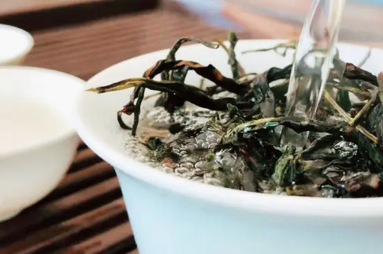 鸭屎香茶叶多少钱一斤