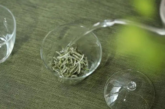冷水泡绿茶有什么好处和坏处