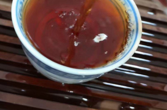 南糯山古树熟茶特点