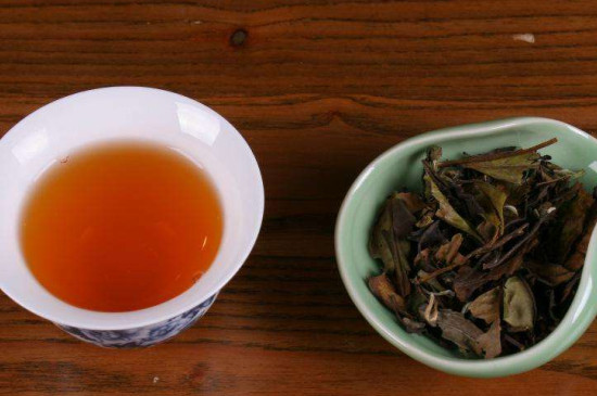 白茶用多少度水冲泡